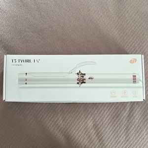 T3 Twirl 1 1/4” Curling Iron